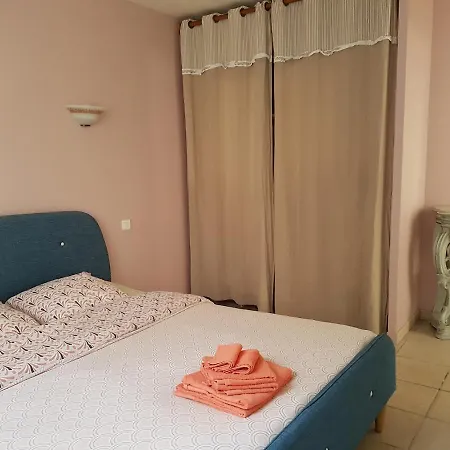 Plain-pied Avec Piscine Californienne Privee فيلة *